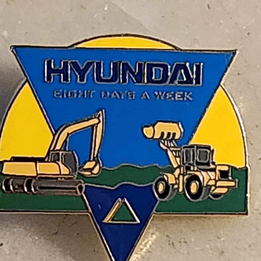 Hyundai Vintage Enamel "Eight Days A Week" Pin